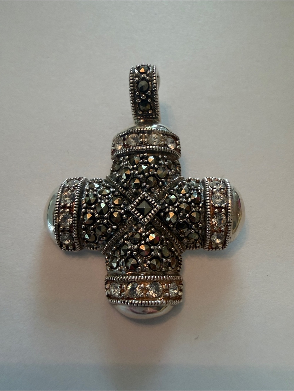 Vintage 925 A Thailand Sterling Silver-Tone Marcasite Cross Pendant black onyx